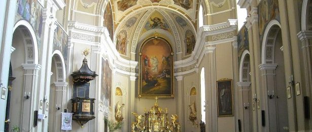 Pécs | Urunk színeváltozása-(Lyceum)templom